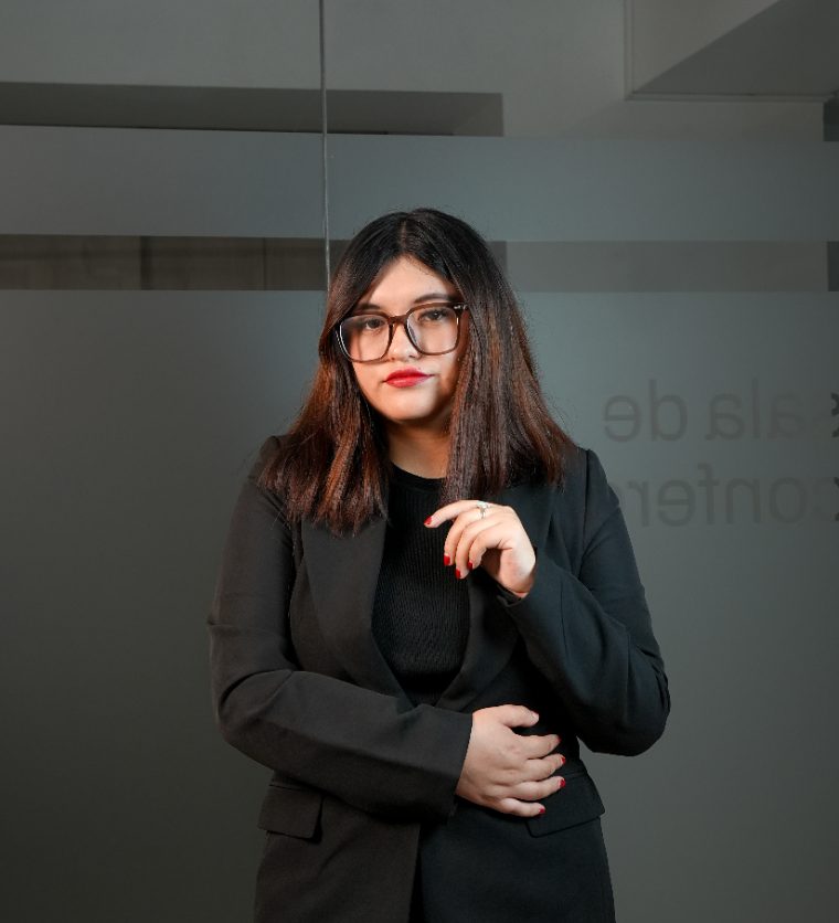 Flor Salazar, asistente legal de ARFASA Abogados